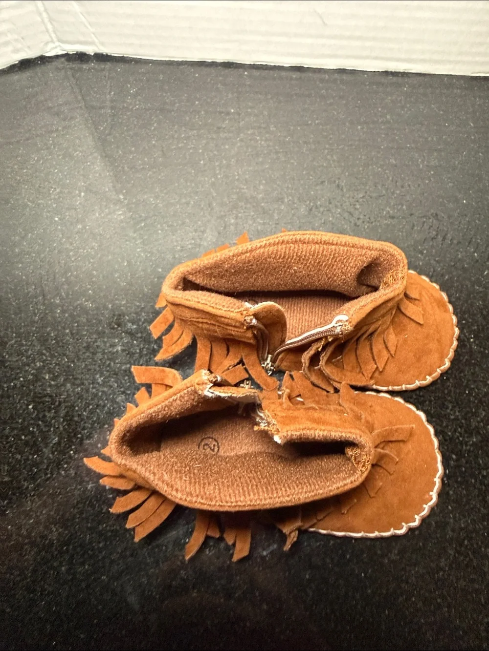 NEW! Baby Girl Faux Suede Fringe Moccasin Booties Size 2